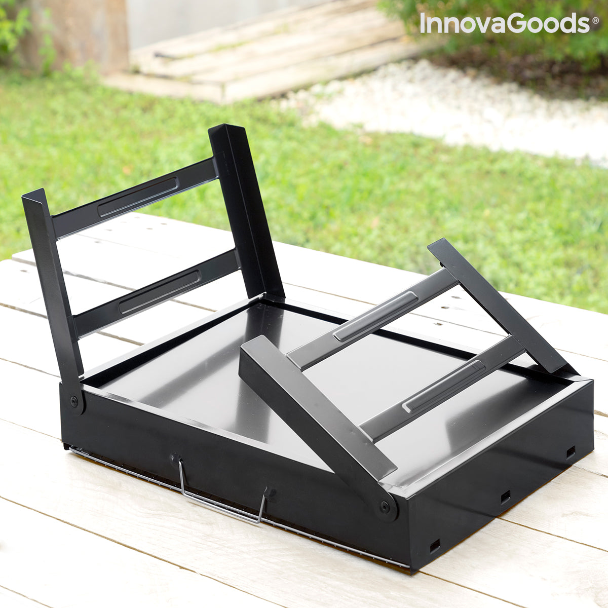 Folding Portable Barbecue for use with Charcoal BearBQ InnovaGoods